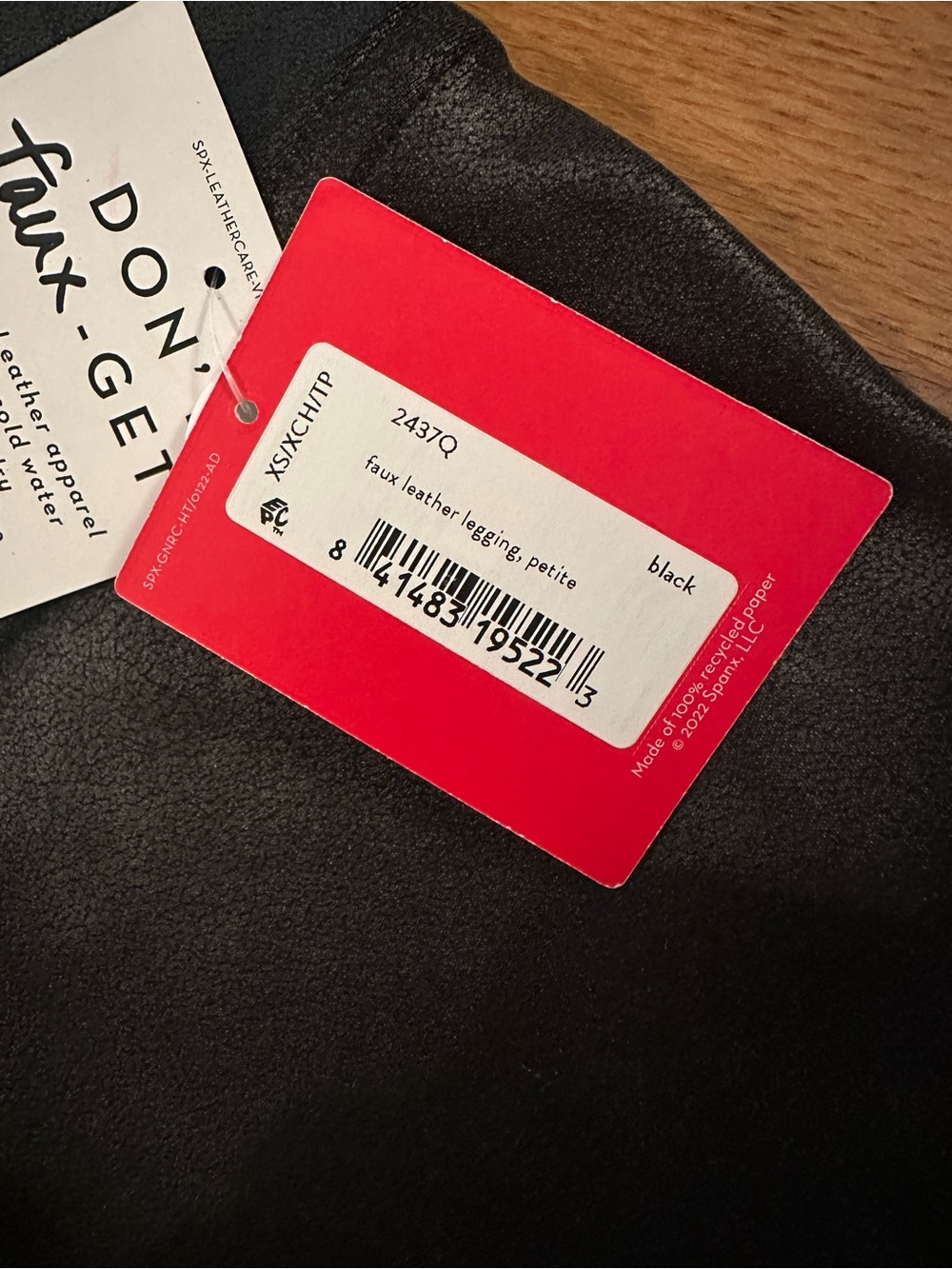 SPANX  Faux-Leather Leggings in Black SPANXshape Faux Leather pants XS new - Picture 3 of 4